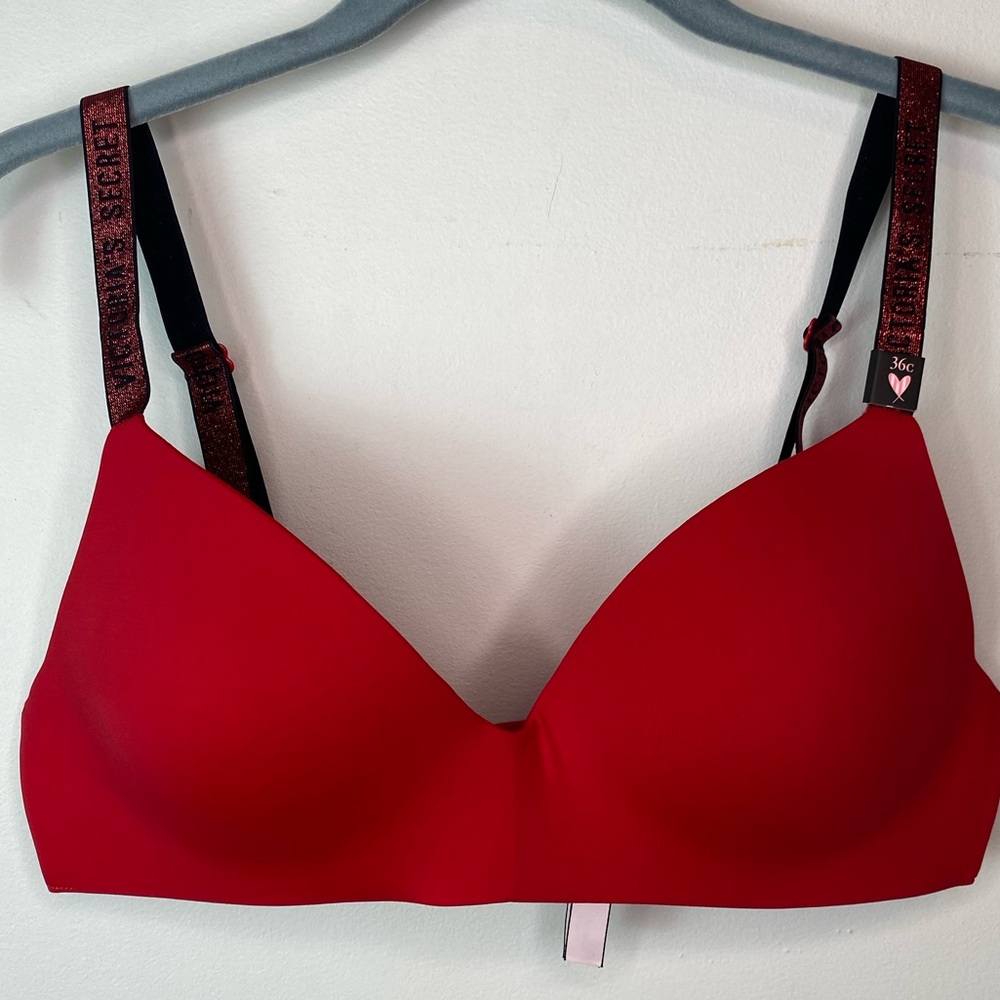 Victoria’s Secret 36C bra red new with tags lightly lined t shirt